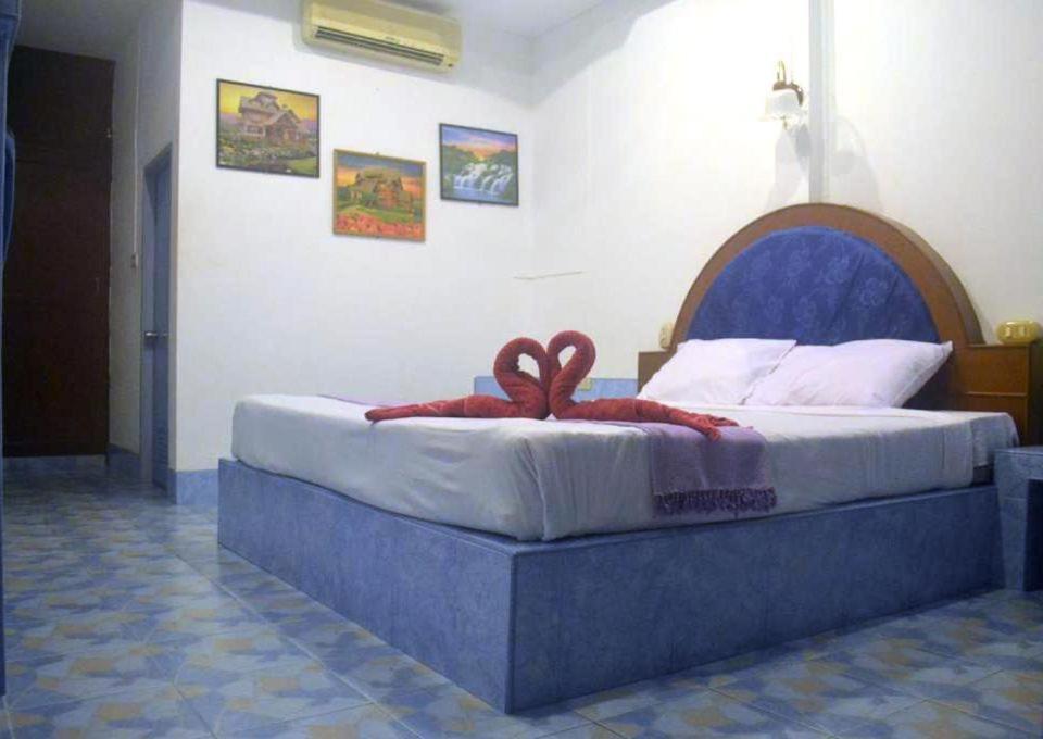 Oyo 851 On Hill Residence Patong 外观 照片
